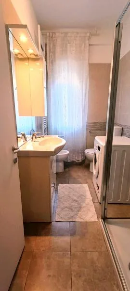 Appartamento 4: Bagno